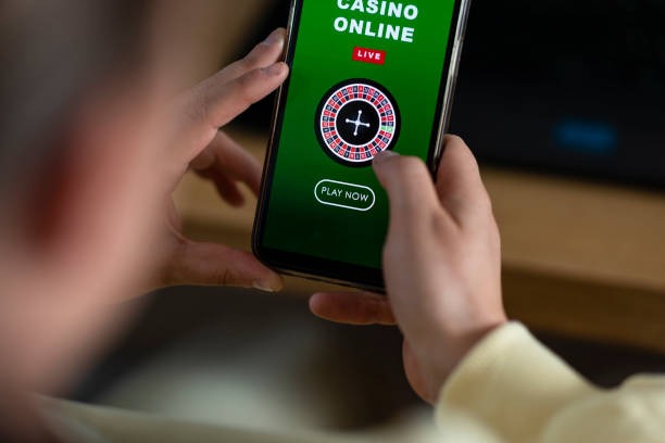cuantoto wap mobile app interface showing live football betting and casino games